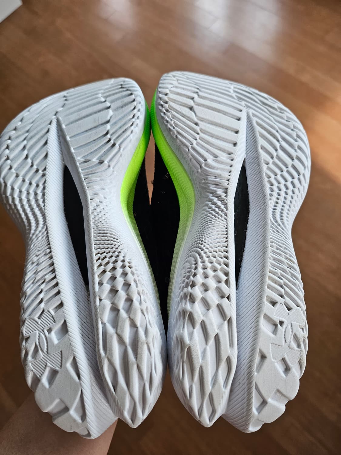 (250)언더아머 마라톤 벨로시티 엘리트2 런닝화 상품이미지5