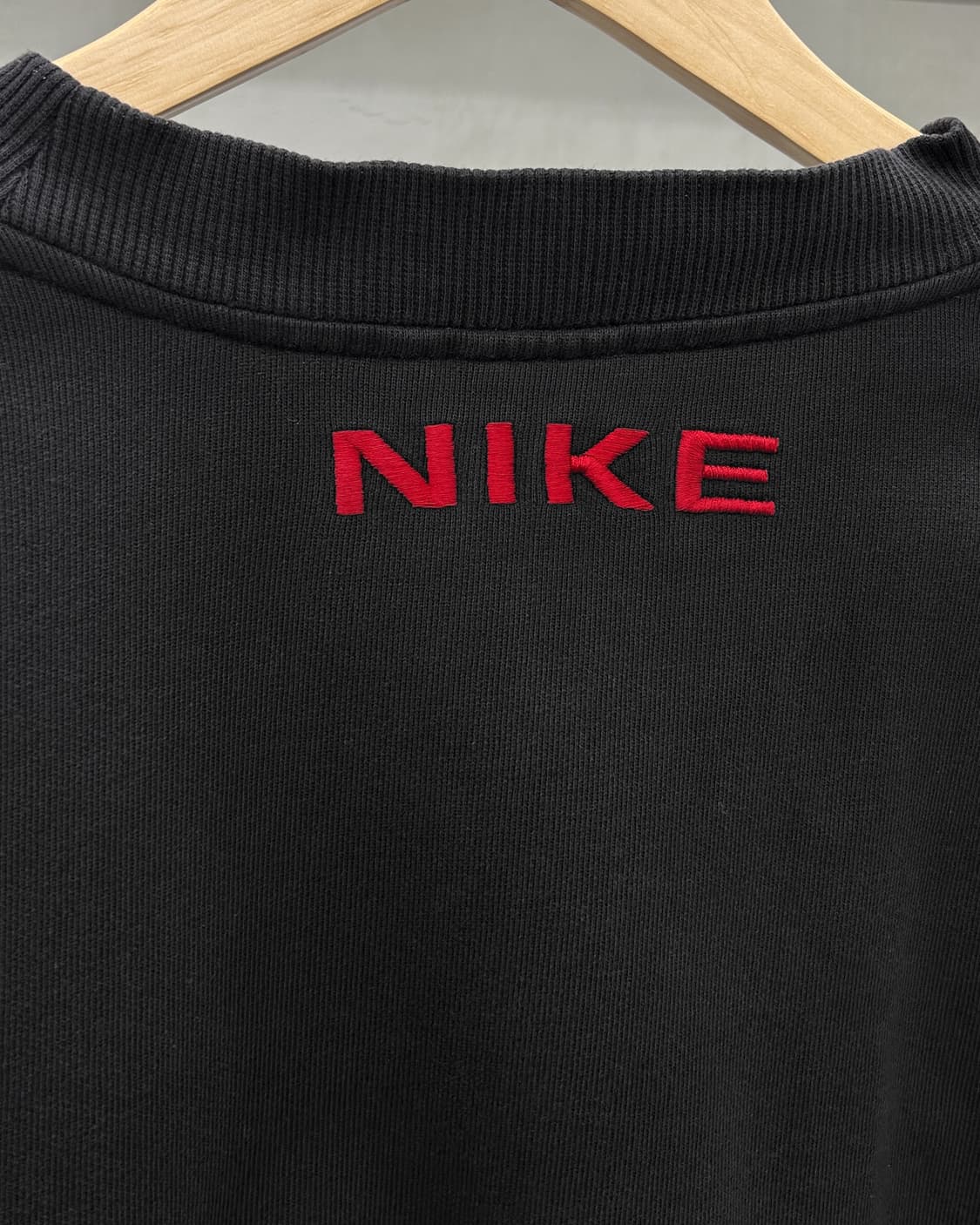 나이키 90s 빅스우시 스웻 셔츠 블랙 상품이미지4