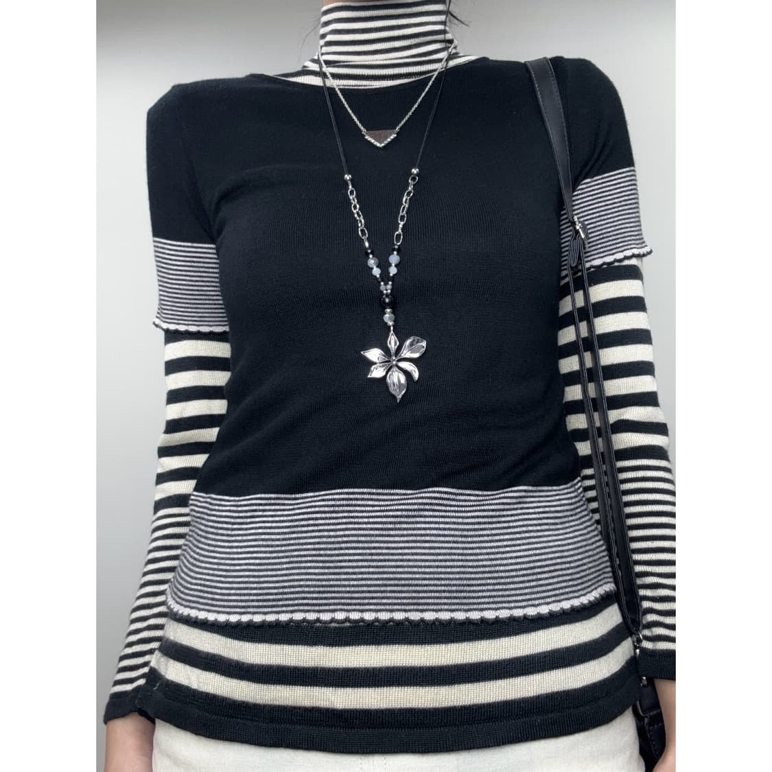 빈티지 블랙 반팔 니트 상품이미지1