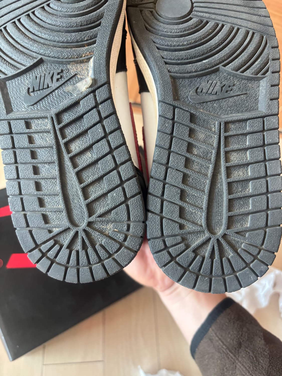 조던1 하이 짐레드 275 상품이미지2