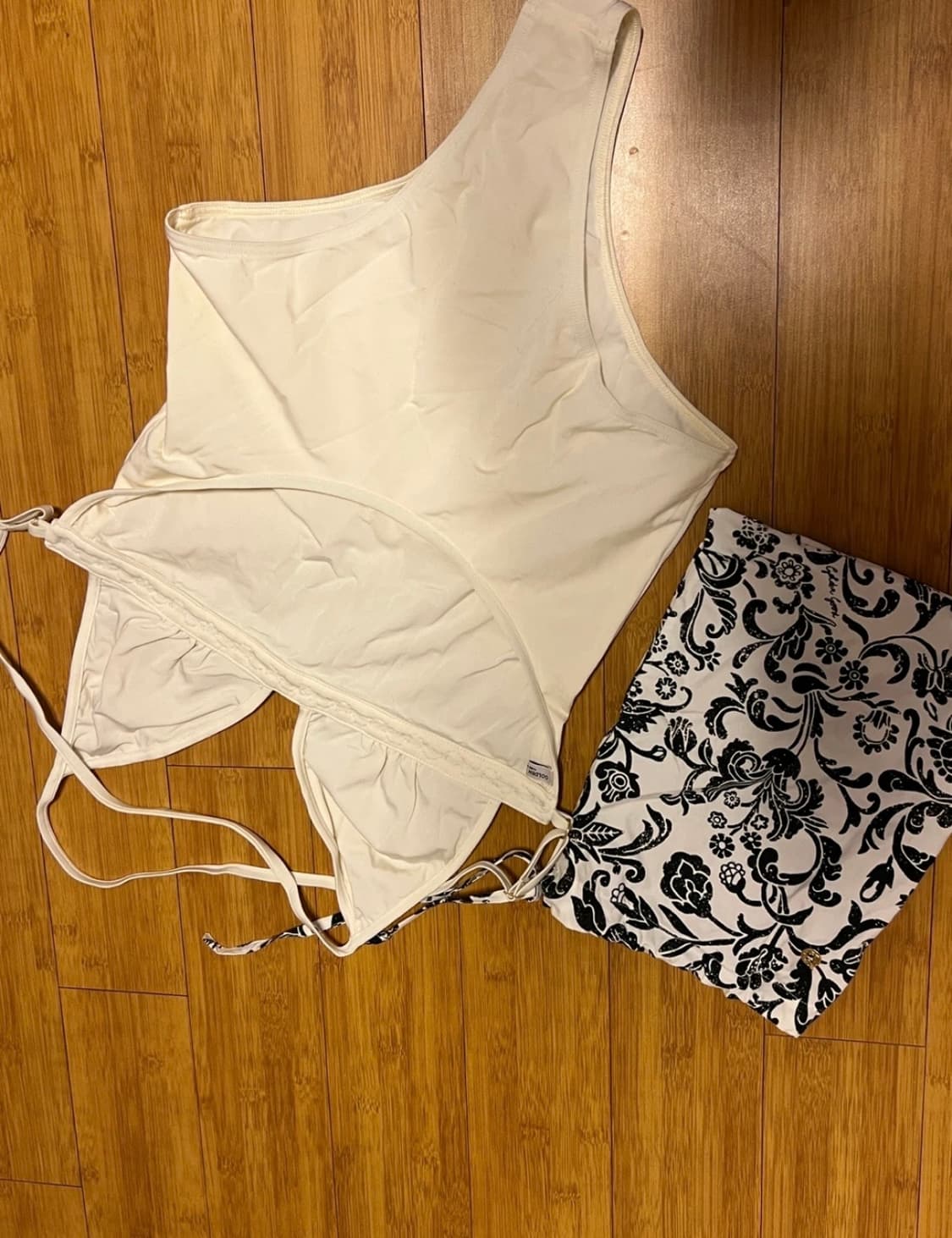 골든구스 아이보리 수영복 새상품   사이즈 M 상품이미지3