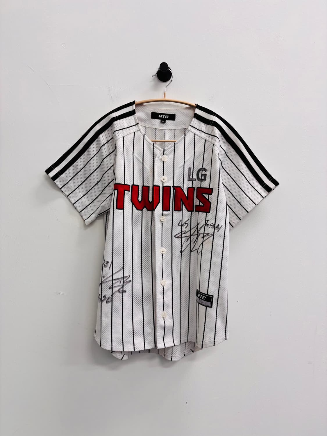 [싸인 다수] LG 트윈스 어센틱 핀스트라이프 홈 유니폼 상품이미지1
