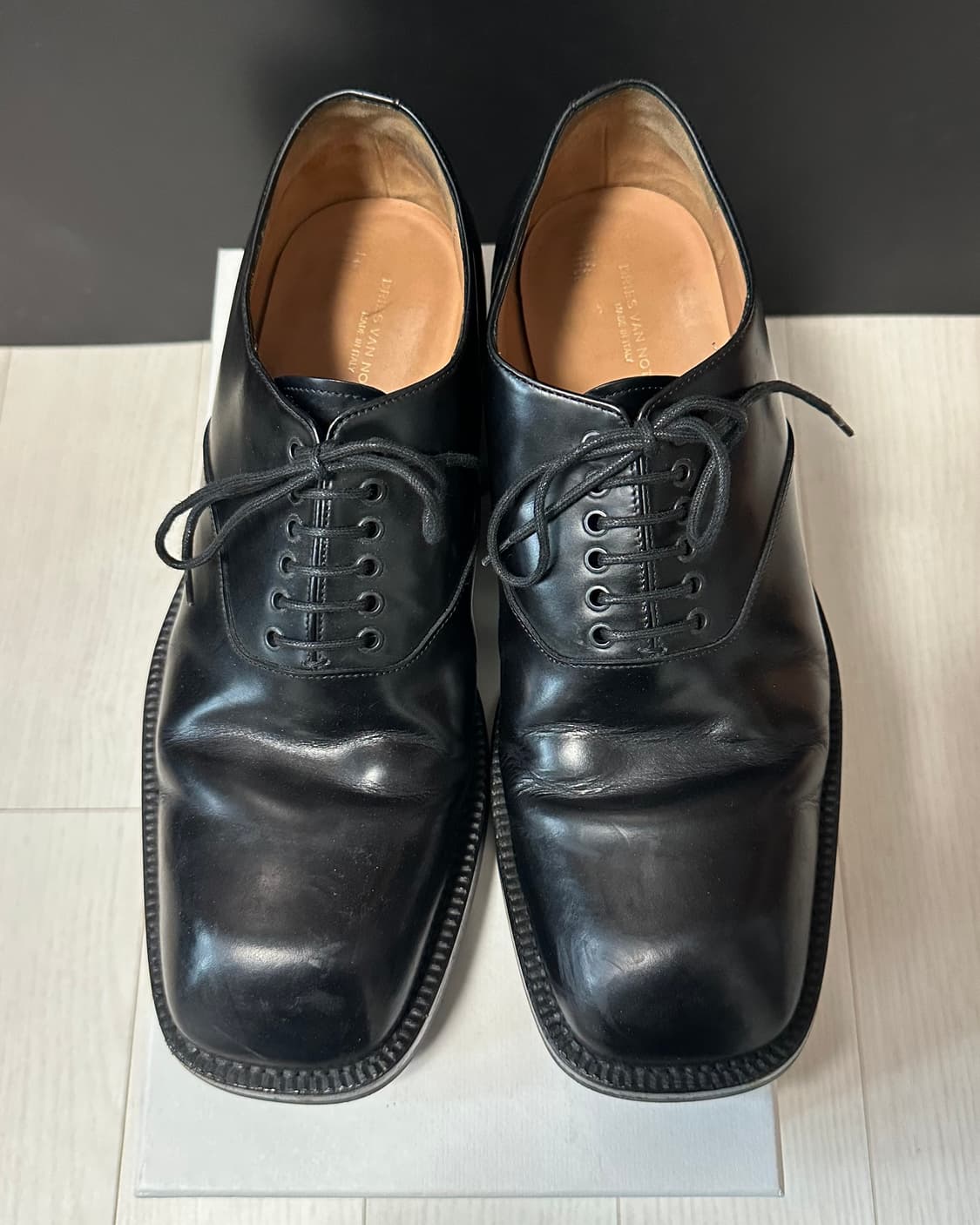 드리스 반 노튼 스퀘어토 더비 40 상품이미지1