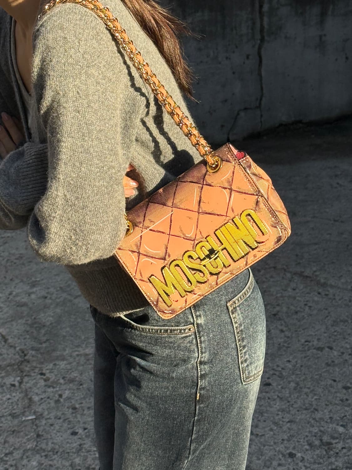 모스키노(Moschino) 로고 숄더백 상품이미지3