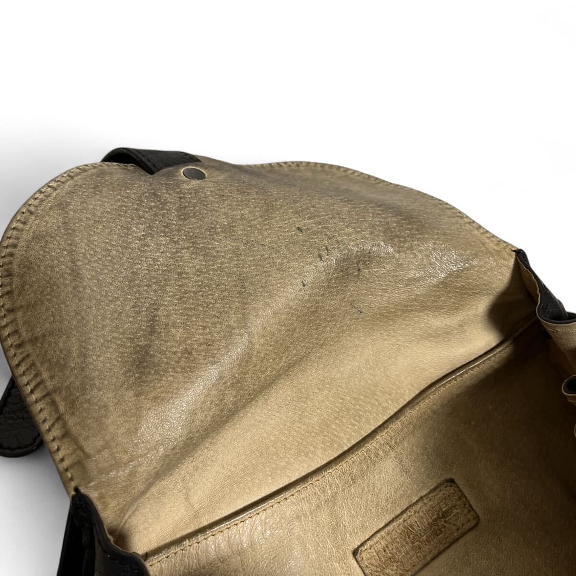 드리스 반노튼 소가죽 숄더백 상품이미지4