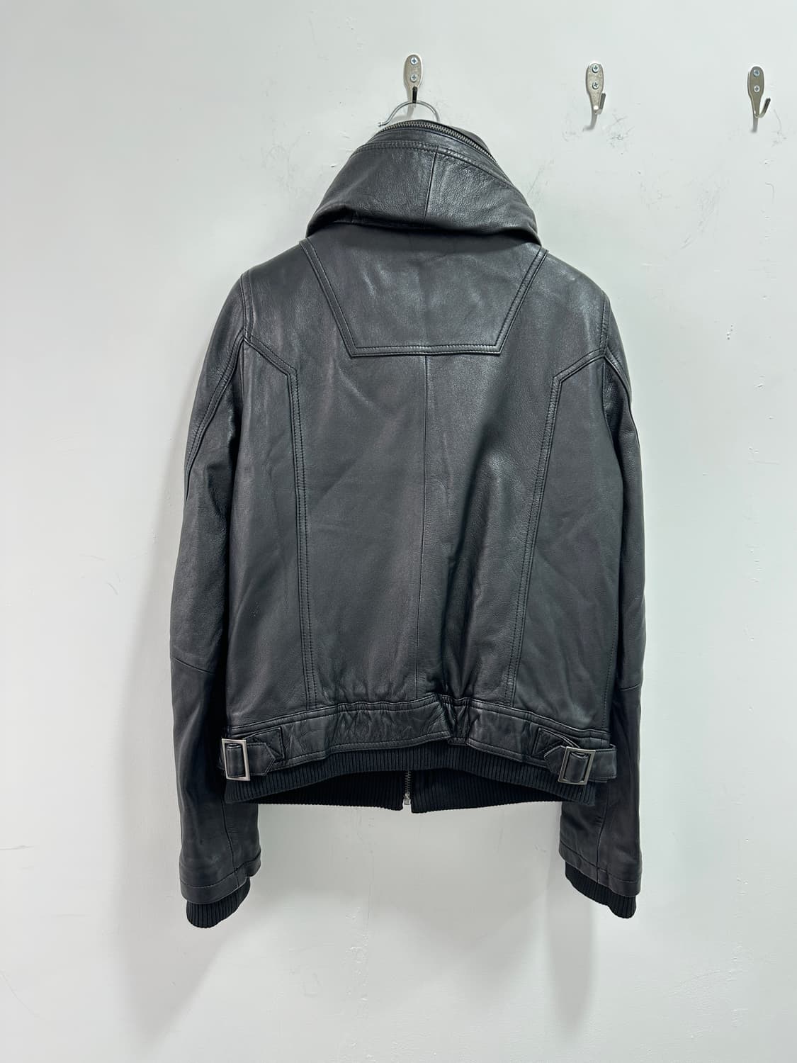 DEMOO lamb skin high neck leather bomber 상품이미지9