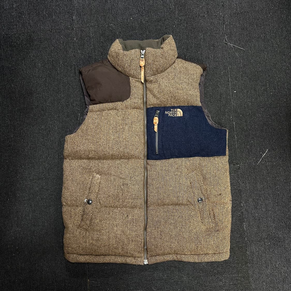 노스페이스 헤링본 구스다운 패딩 조끼 브라운 베스트 95 상품이미지2