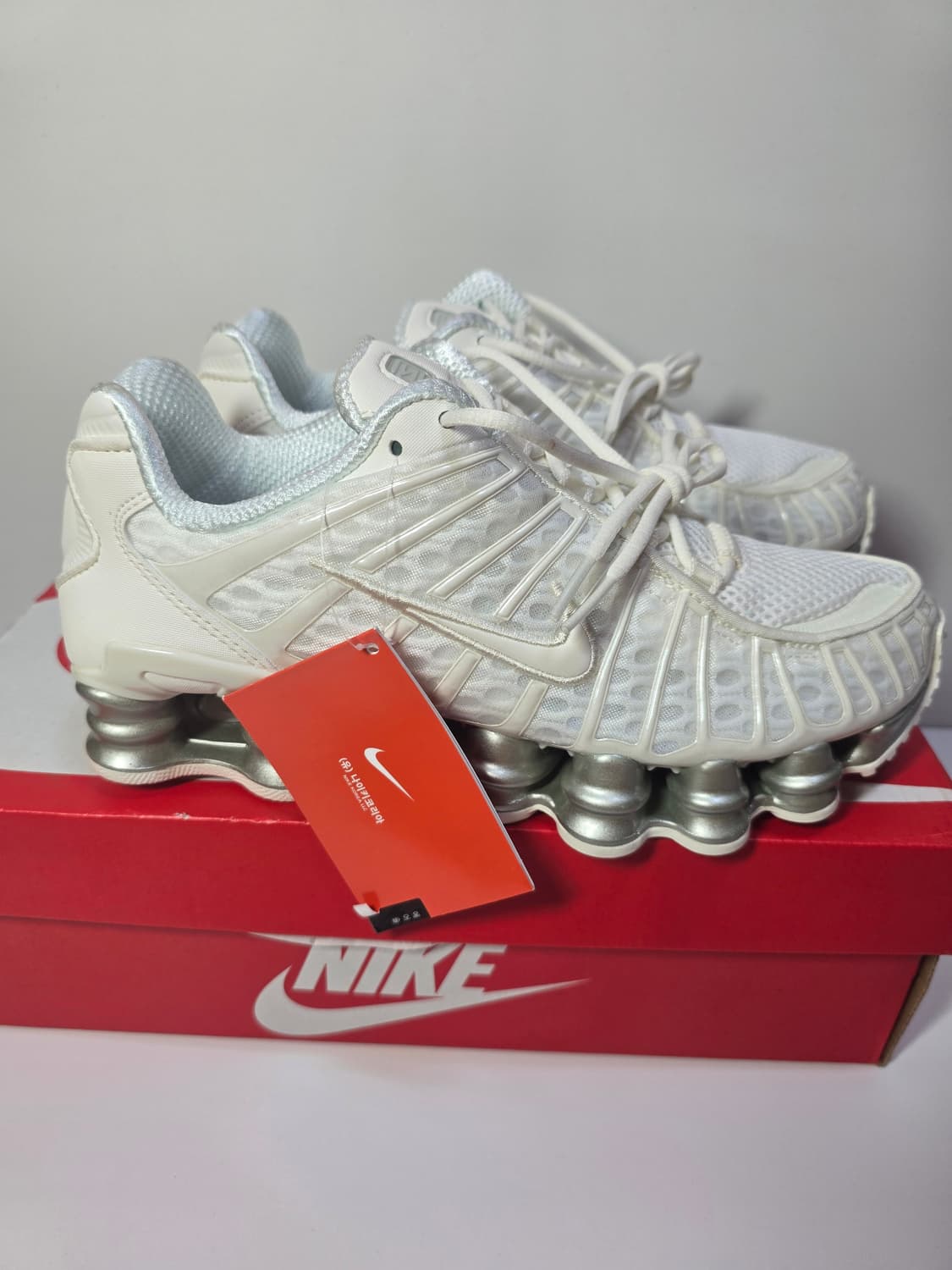 새상품)나이키샥스TL 235,240,245 판매합니다. 상품이미지5