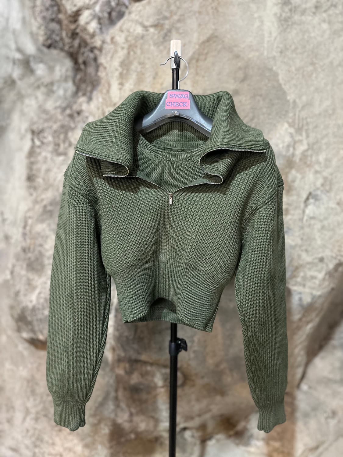 자크뮈스 라 마이유 리소울 더블 칼라 스웨터 카키 상품이미지4