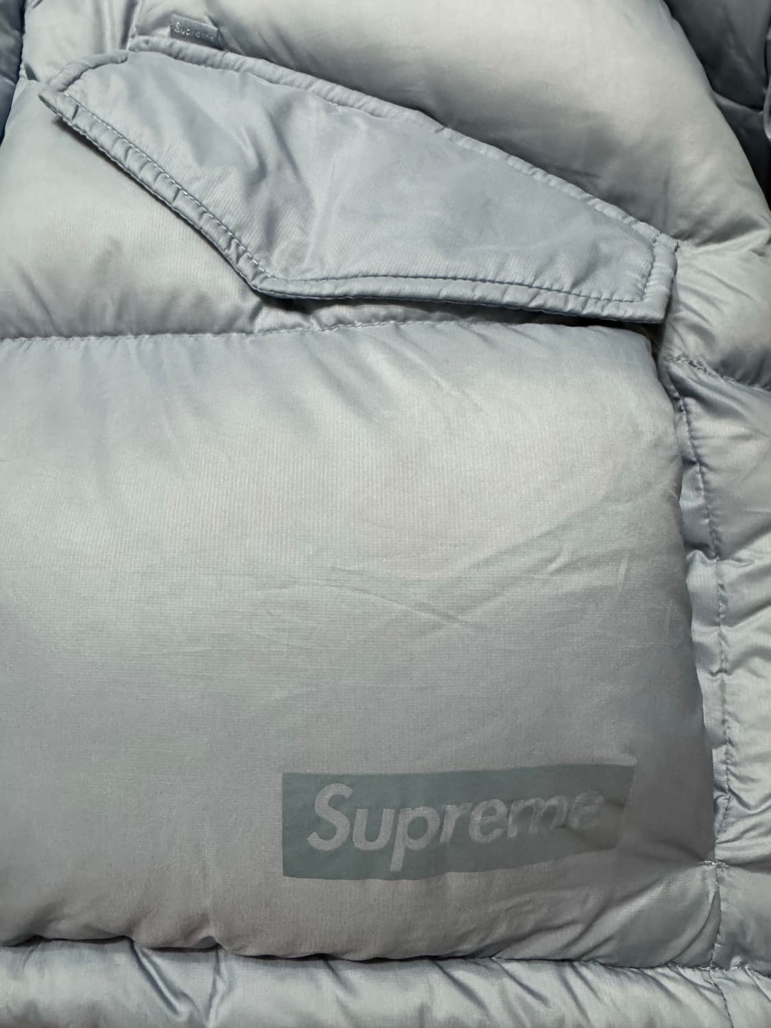슈프림 700-필 다운 라이트웨이트 패딩 라이트 블루 24FW 상품이미지4