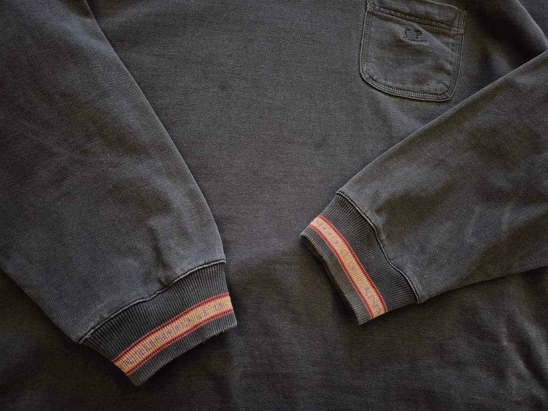 90s C.P COMPANY faded sweat shirts 상품이미지4