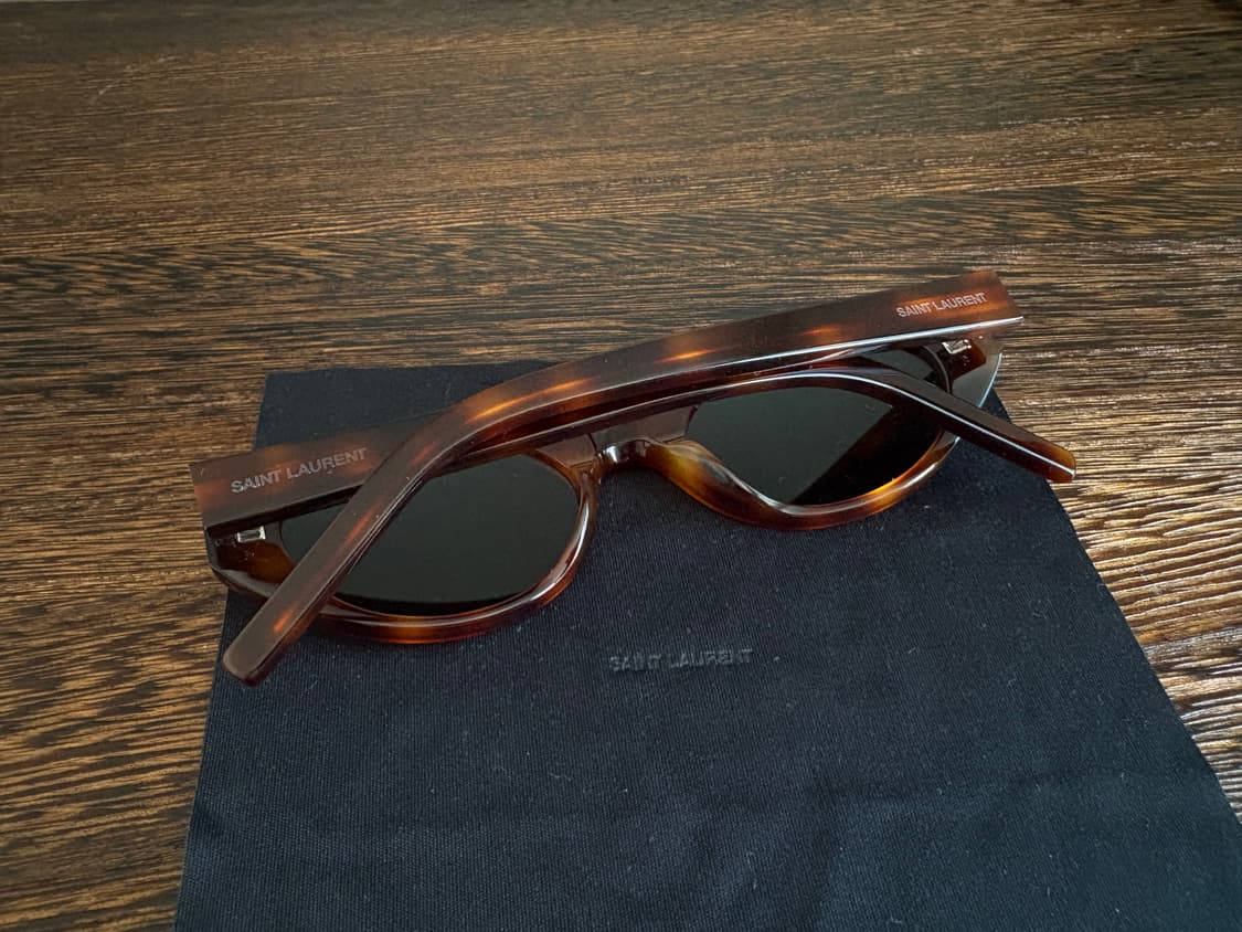 이브 생 로랑 아이웨어 잔 오벌 프레임 선글라스 상품이미지2