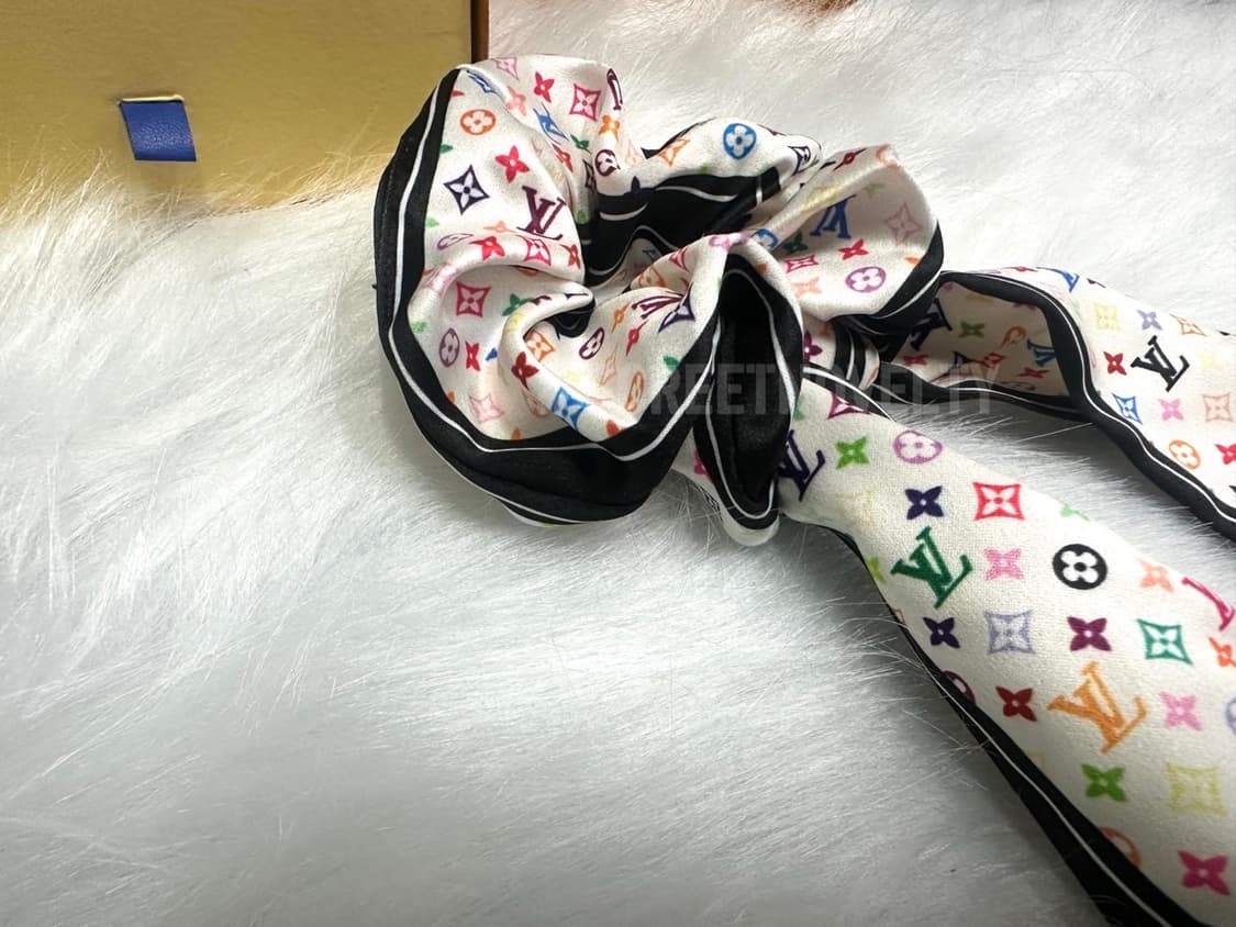  루이비통 화이트&멀티컬러 리본 헤어슈슈 상품이미지6
