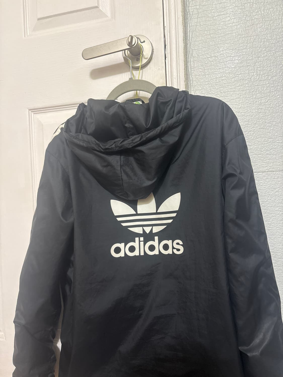아디다스 빅 로고 바람막이 후드 자켓 상품이미지2