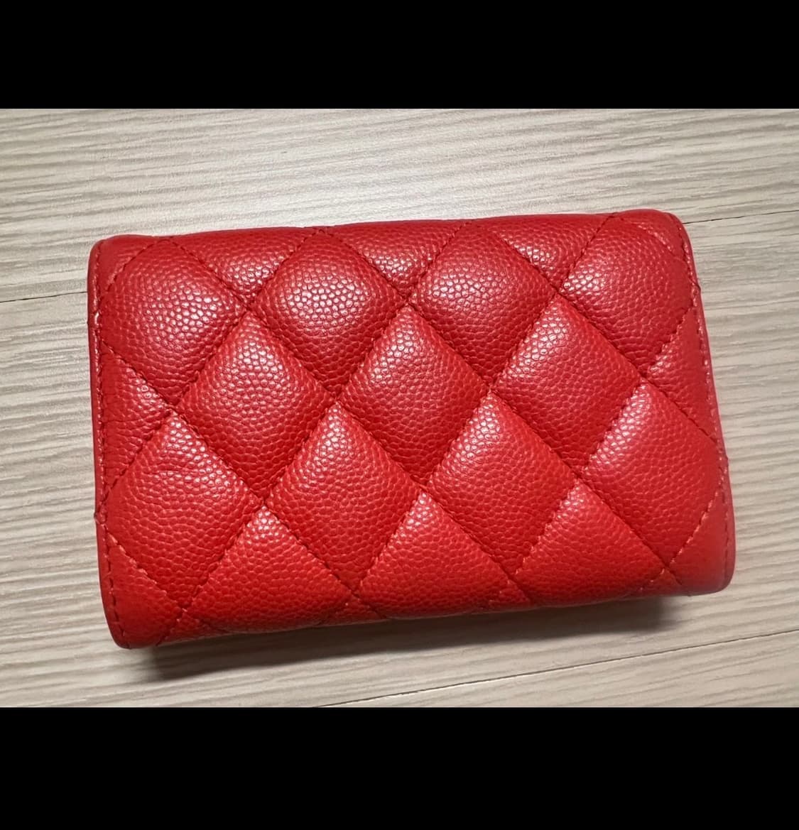 샤넬 클래식 카드지갑 캐비어 레드 금장 상품이미지4