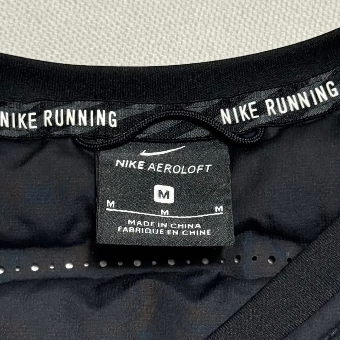 나이키 러닝 에어로로프트 베스트 상품이미지5