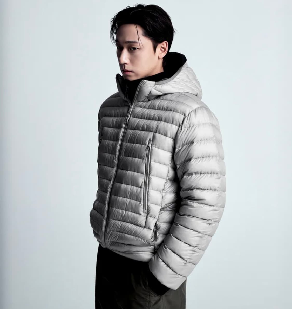 무신사 스탠다드 시티 레저 립스탑 라이트 다운 경량 패딩 라이트 그레이 상품이미지1