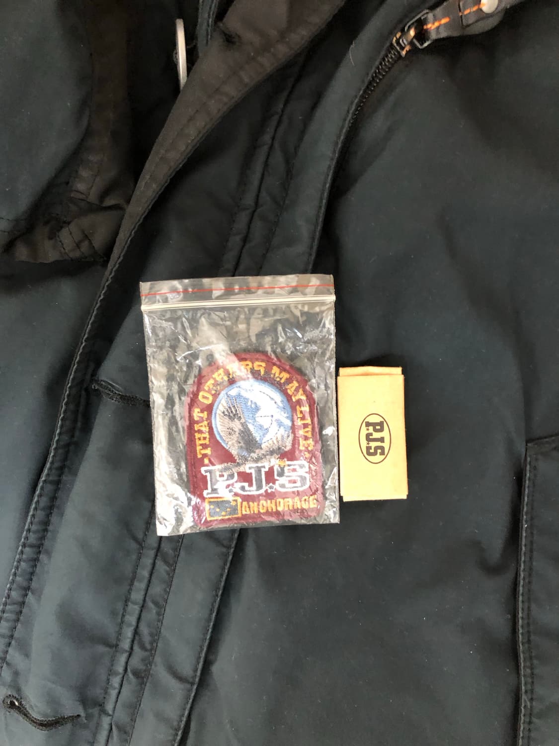 파라점퍼스 트라이브 매우 급쳐.. M size 상품이미지6