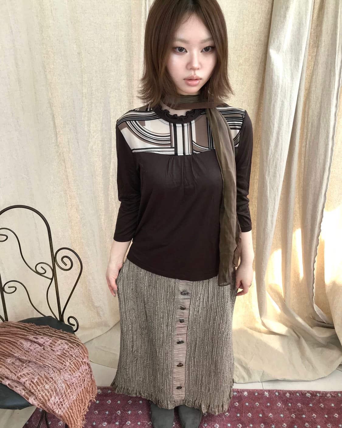 Set 기하학 패턴 7부 탑 & 시어 브라운 스카프 상품이미지1