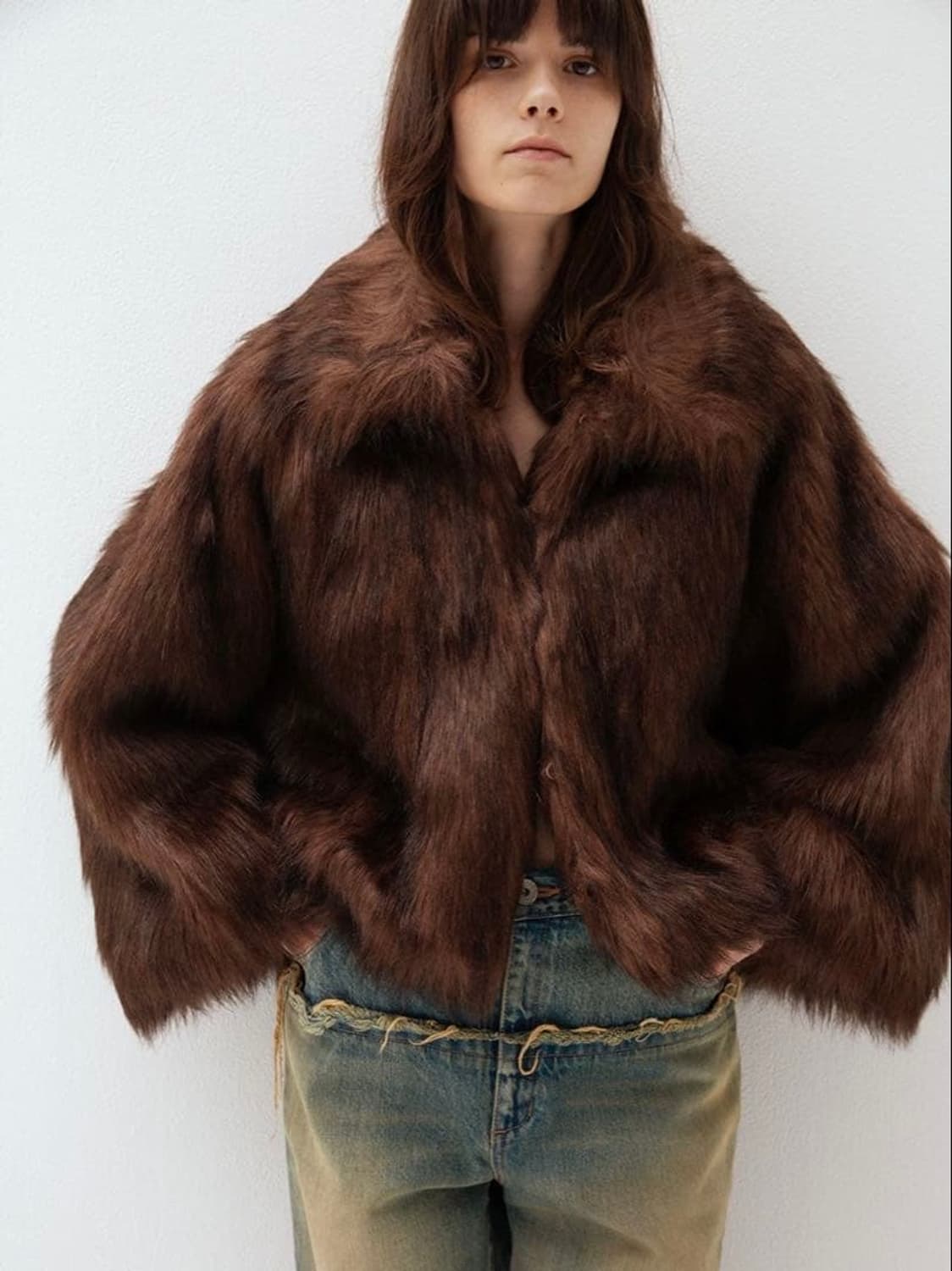 LEINWANDE Vegan Fur 라인반드 퍼자켓 오눅 착용  상품이미지1