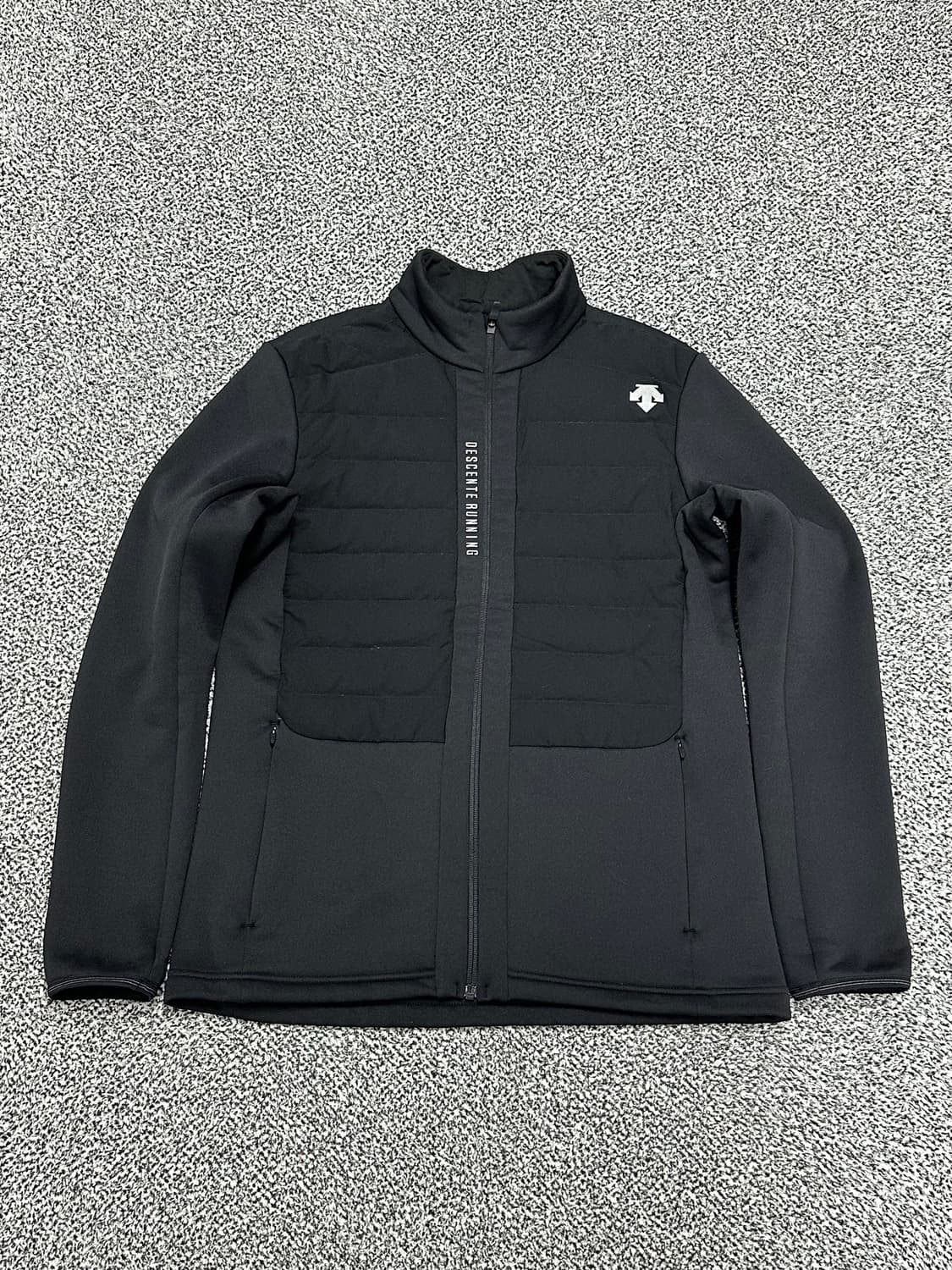 데상트 덕다운 블랙경량패딩자켓 상품이미지1