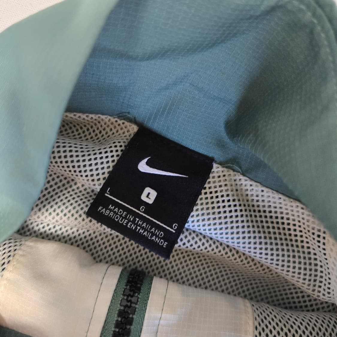 나이키 슬로우백  바람막이 상품이미지4