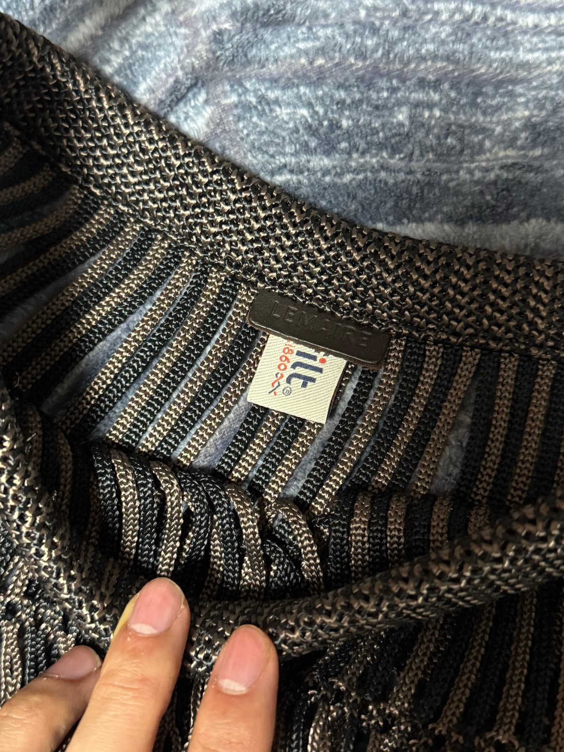 르메르 네트백 쉐브롱 마론 글라세 블랙 상품이미지1