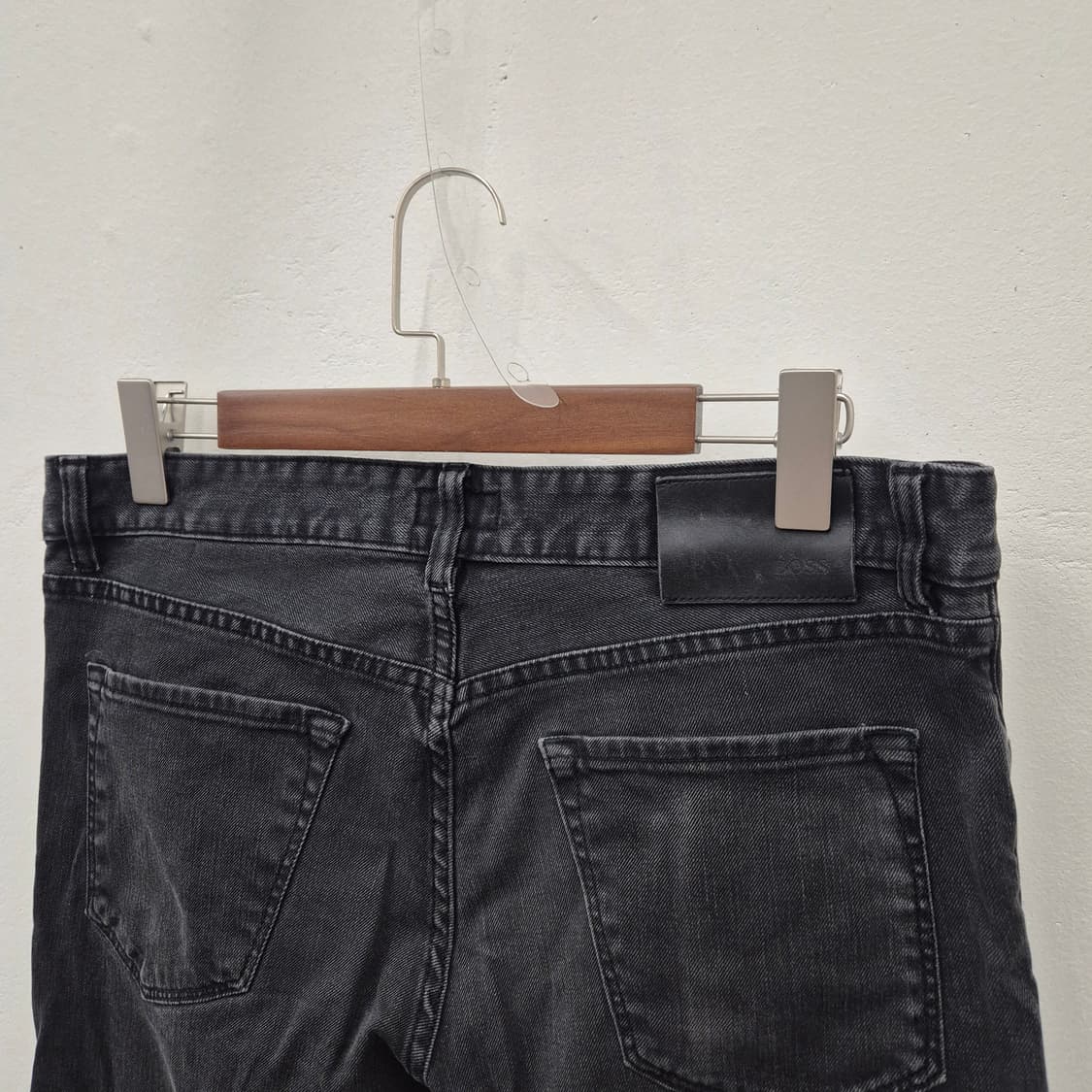 보스 Maine3 레귤러 핏 블랙 진 34 상품이미지4