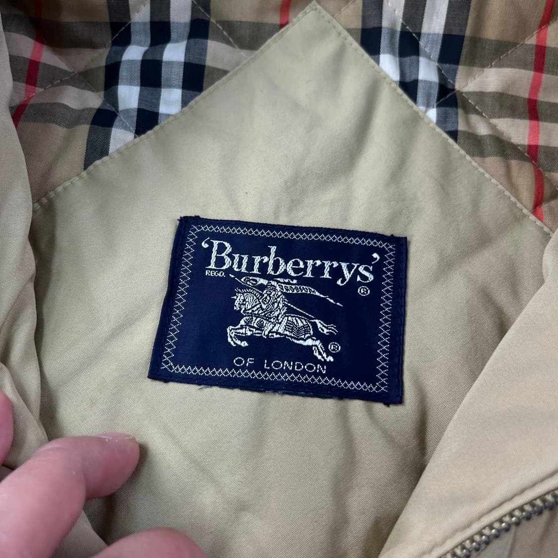 100 버버리 사파리 누빔 코트 자켓 상품이미지2