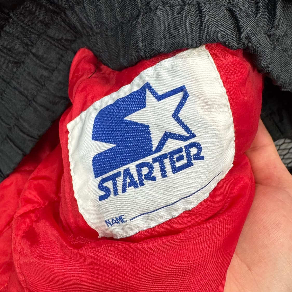 90s 스타터 X NBA 점퍼 사이드 로곧 디테일 레드 블랙 상품이미지8