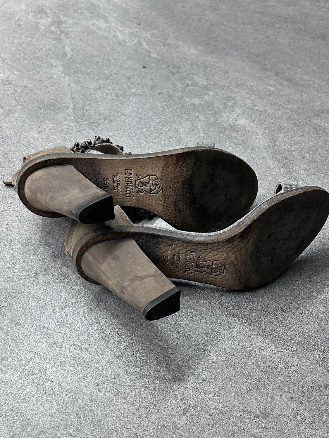 브루넬로 쿠치넬리 비즈 스트랩 샌들 힐 상품이미지6