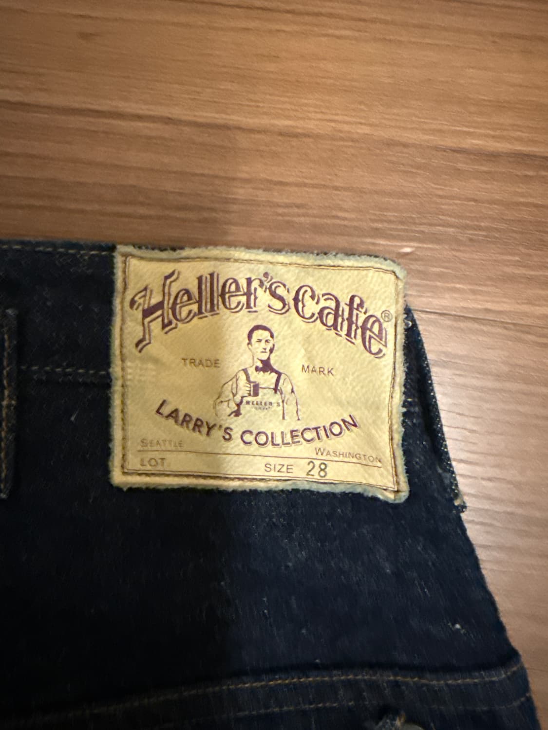 웨어하우스 x 헤라즈카페 상품이미지3