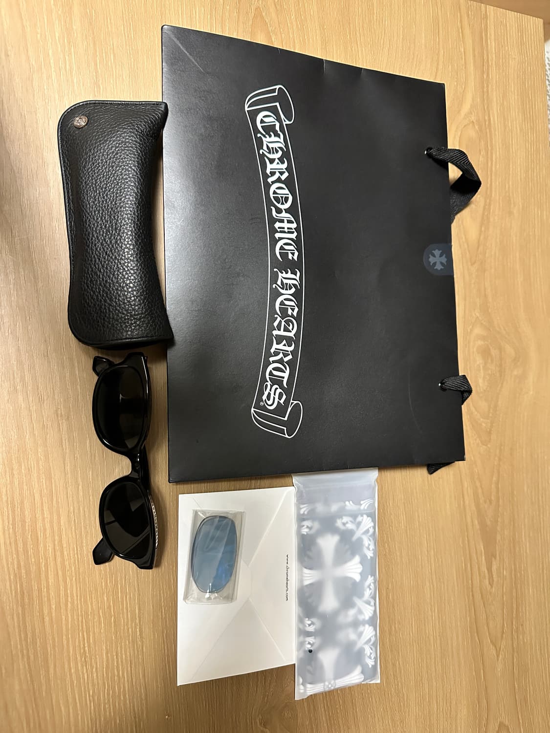 크롬하츠 로우라이더 52 유광 블랙 블루렌즈 상품이미지2