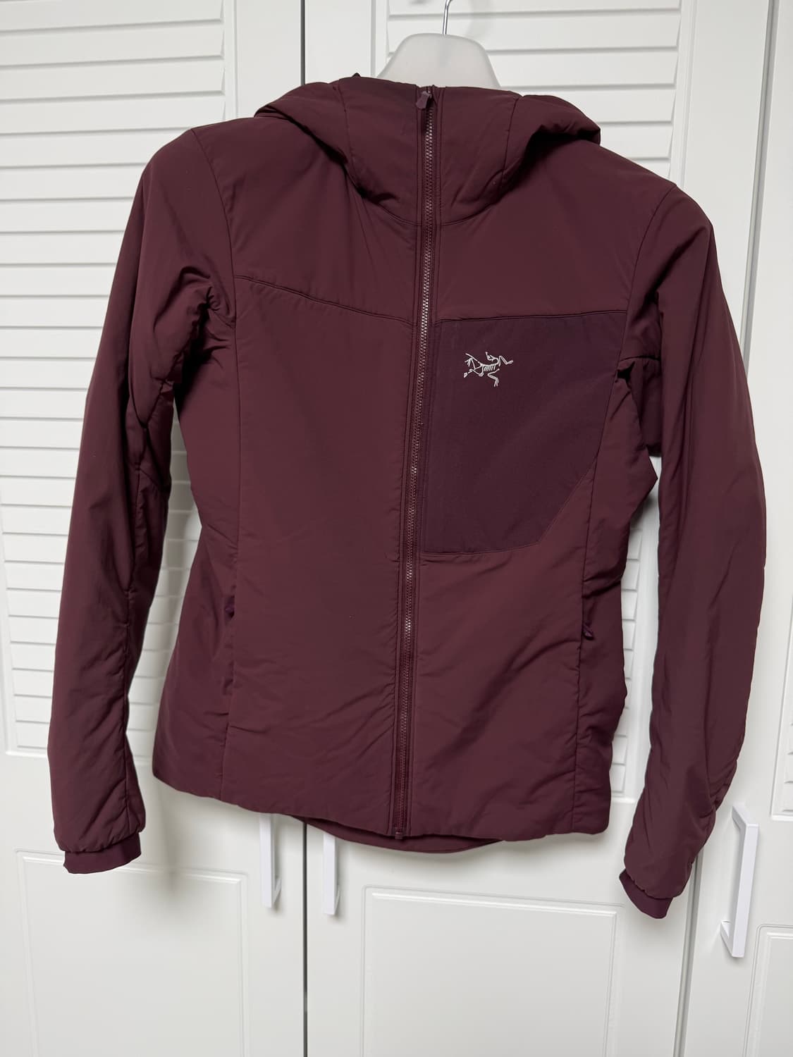 아크테릭스 프로톤 LT 여성 후디 자켓 상품이미지1