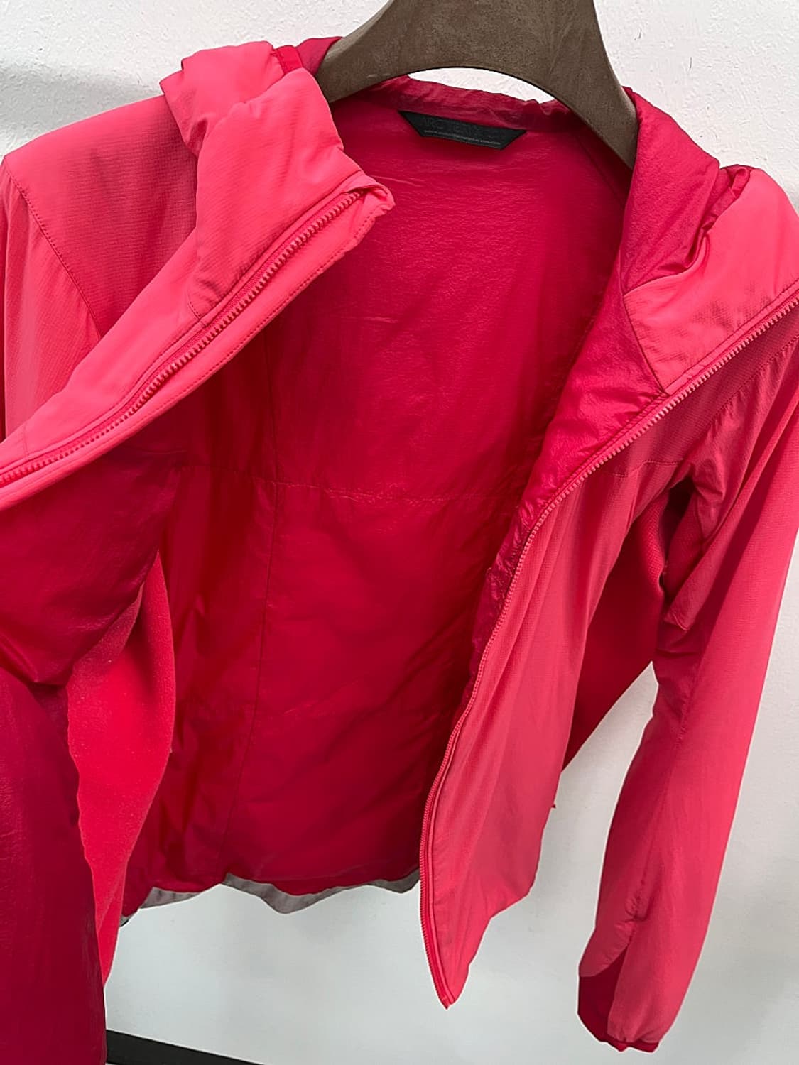 여) 아크테릭스 아톰 LT 패딩자켓  상품이미지10