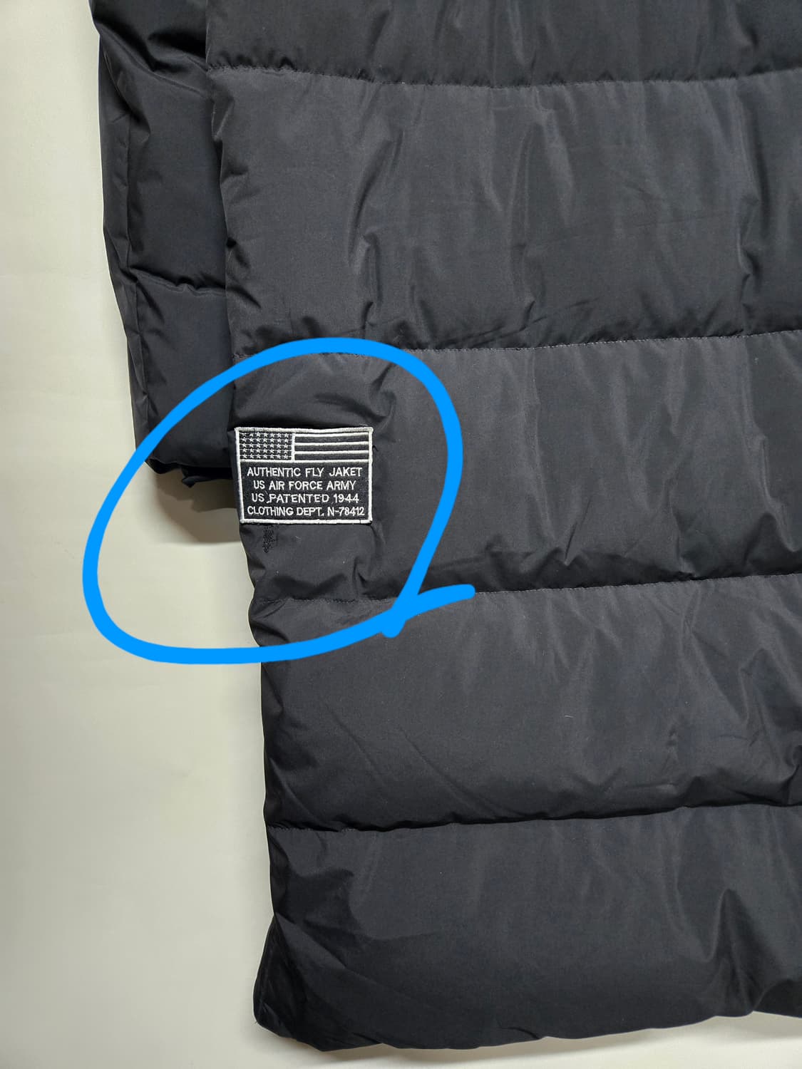 널디 블랙 라인 롱패딩M 상품이미지6