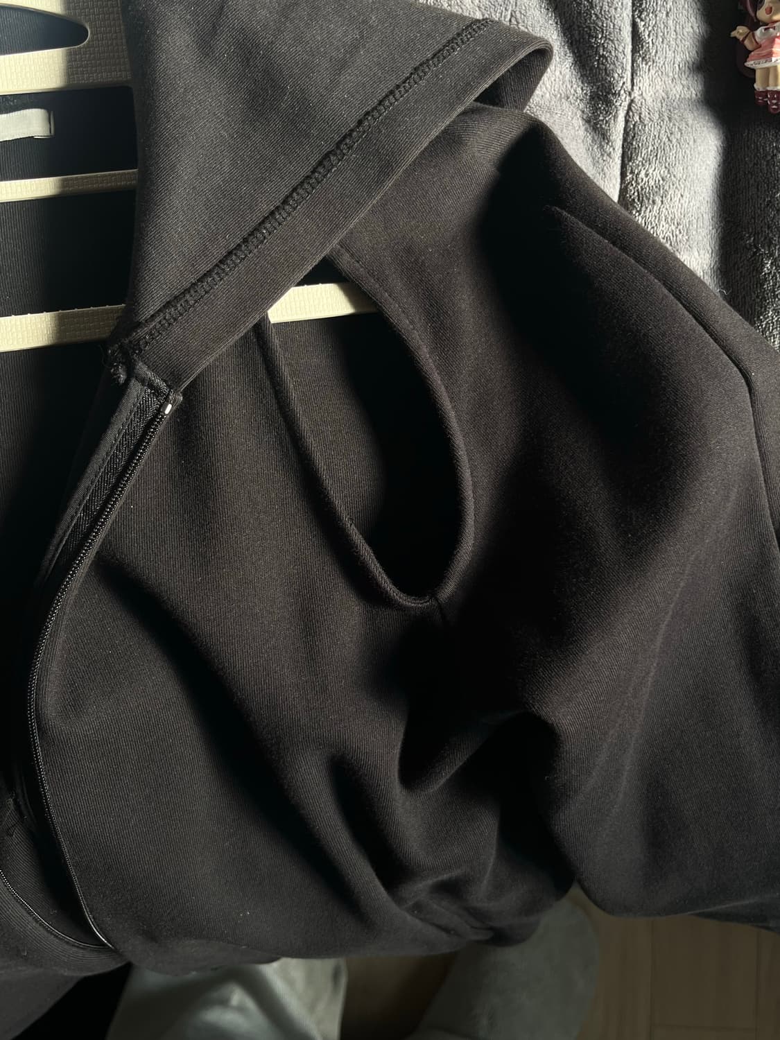 Peinture 컷아웃 집업 후디 상품이미지3