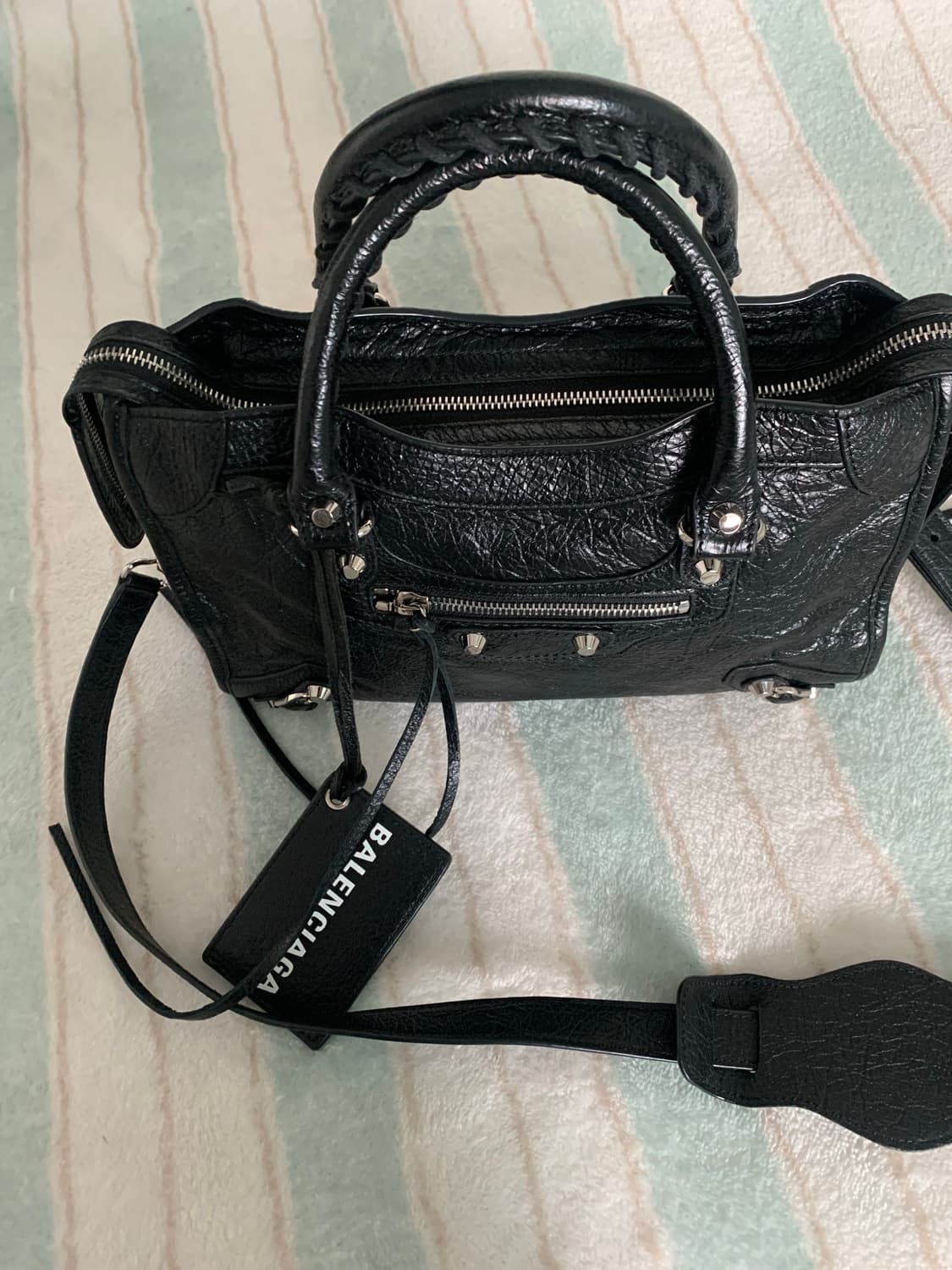 발렌시아가 스몰 모터백 시티백 레터링 블랙 은장 상품이미지1