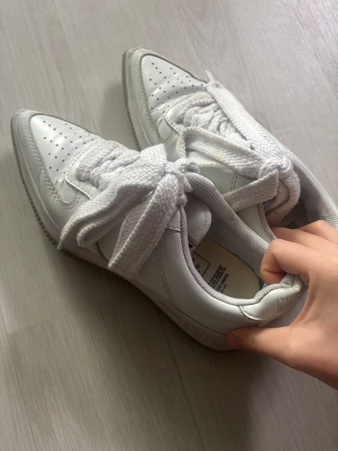 Mihara Yasuhiro미하라야스히로 OG 솔 레더 로우탑 스니커즈 상품이미지1