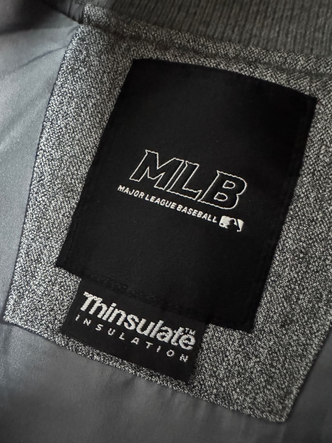 MLB 엠엘비 신슐레이트 양키스 그레이 패딩 조끼 상품이미지3