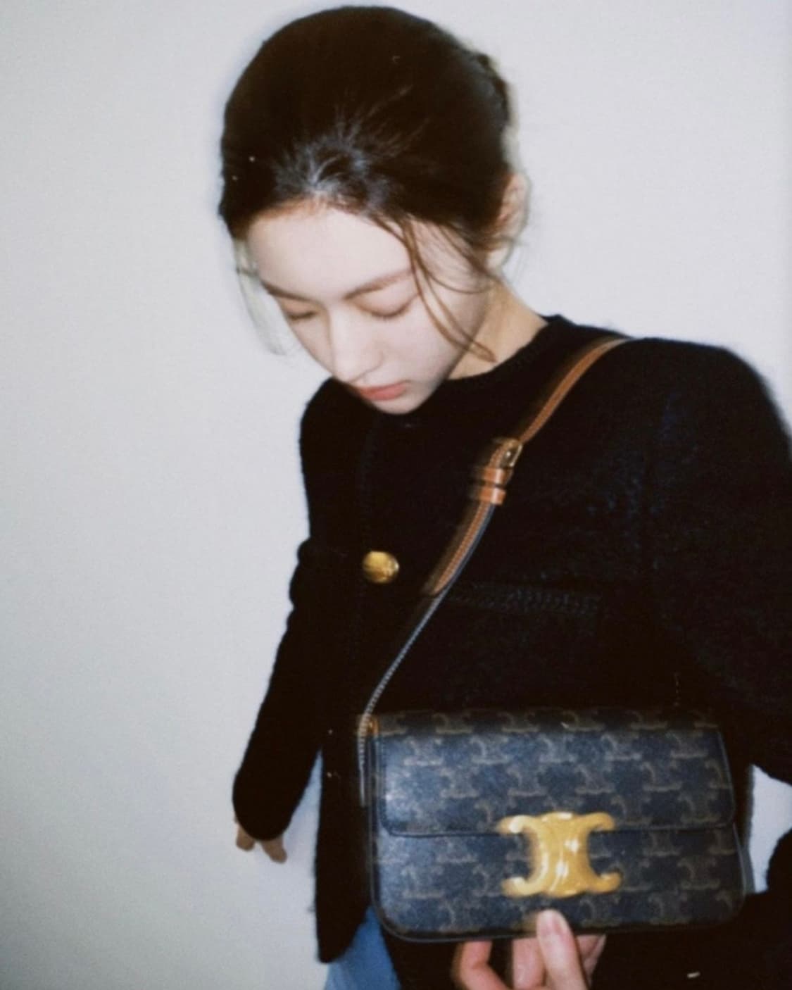 셀린느 클로드 숄더백 트리옹프 탄 상품이미지10