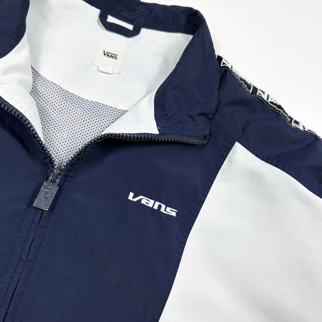 반스 올드스쿨 사이드라인 박시 바람막이 M 상품이미지6