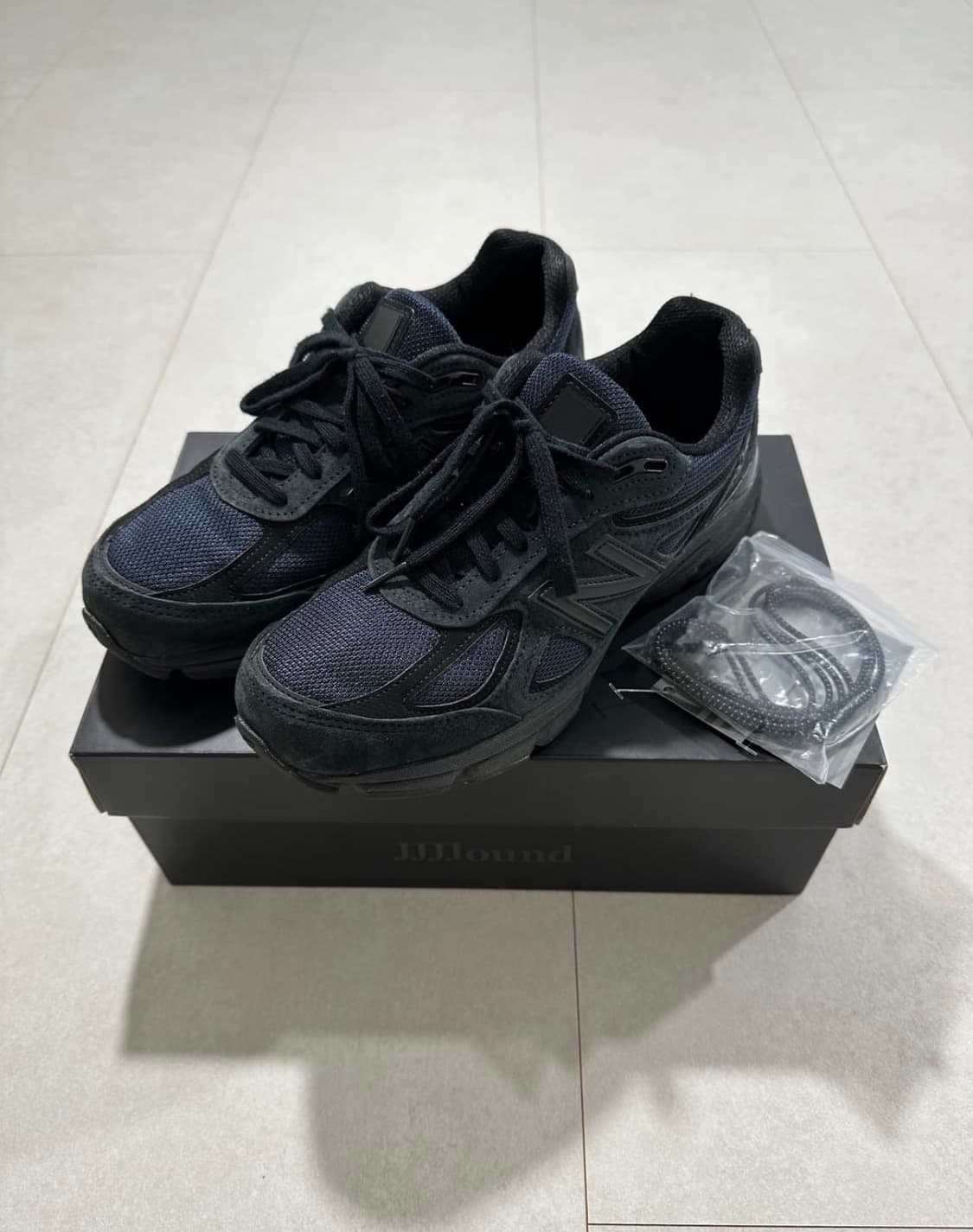 (260) 뉴발란스 자운드 990v4 네이비 상품이미지1