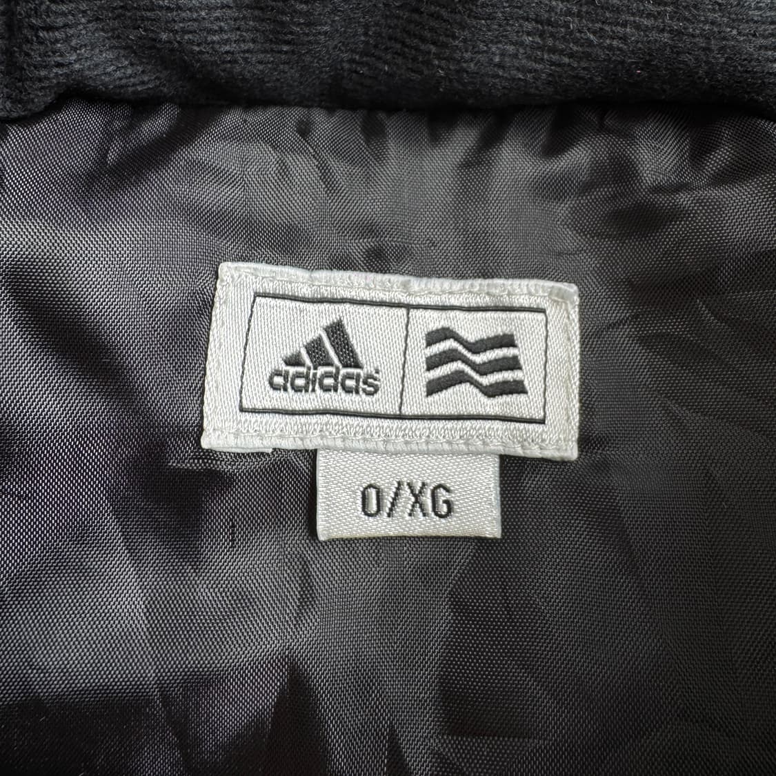 아디다스 00s 제팬 올드스쿨 경량 조끼패딩 옐로우 상품이미지4