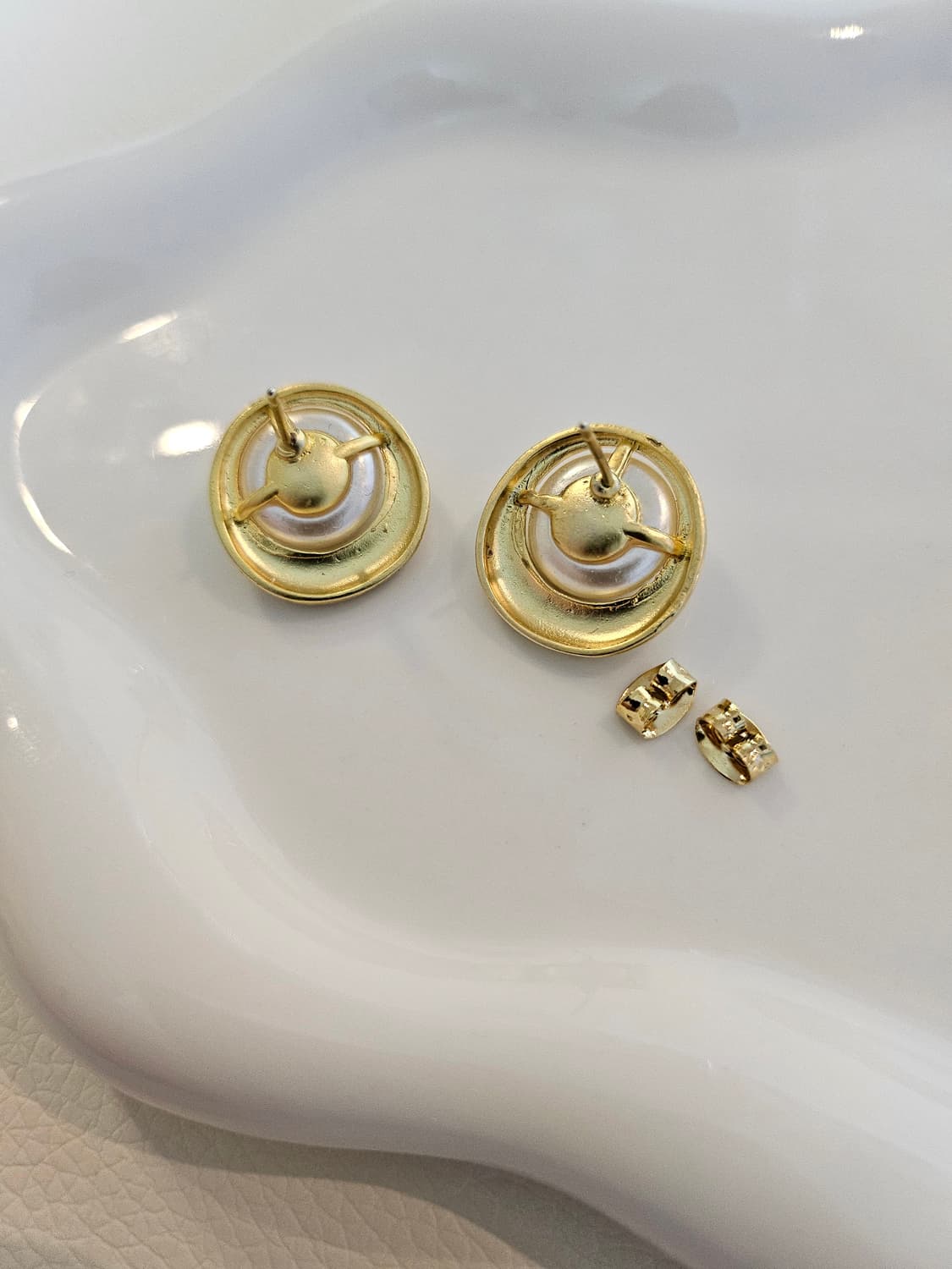 셀린느 앤틱진주단추 귀걸이 상품이미지4