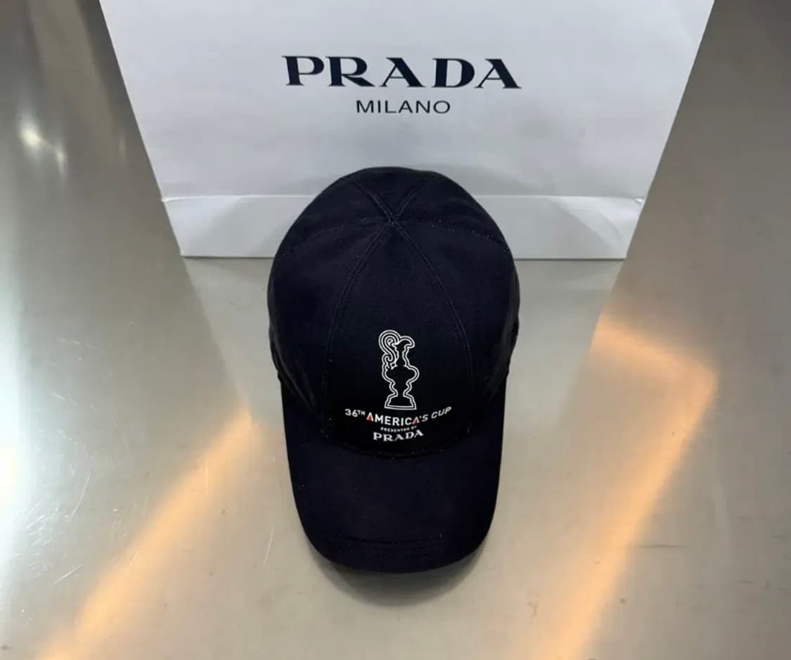 [정품] 프라다 36th 블랙컵 컬렉션 레터링 볼캡 S 상품이미지1