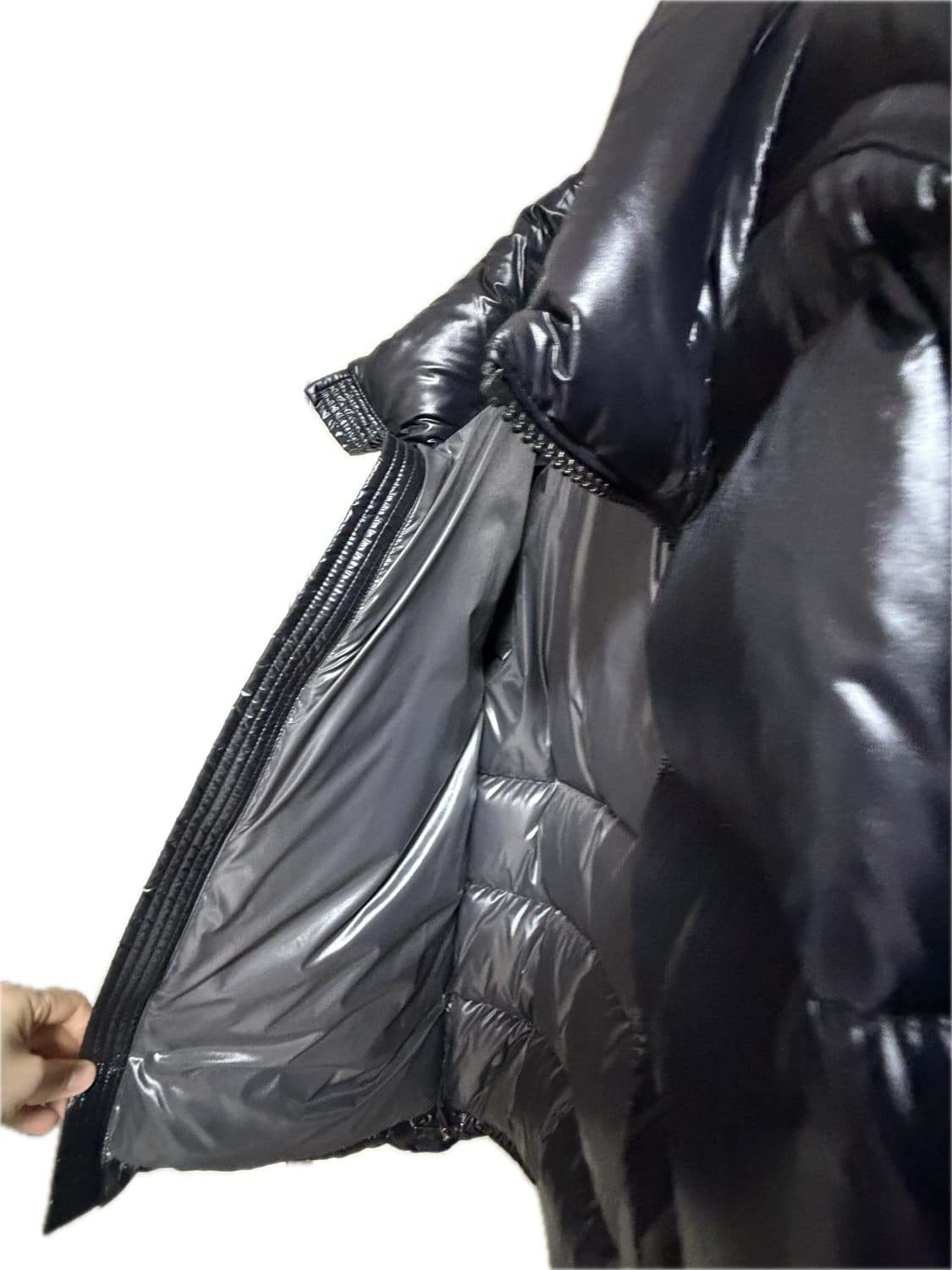 몽클레어 마야 쇼트 다운자켓 25FW판매합니다. 상품이미지10