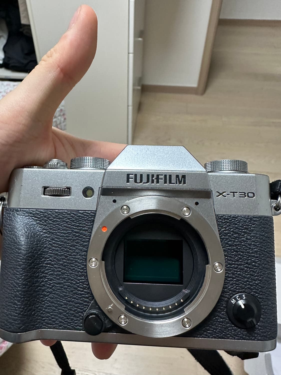 후지 x-t30 실버 바디 + 18-55mm 렌즈 판매합니다 상품이미지4