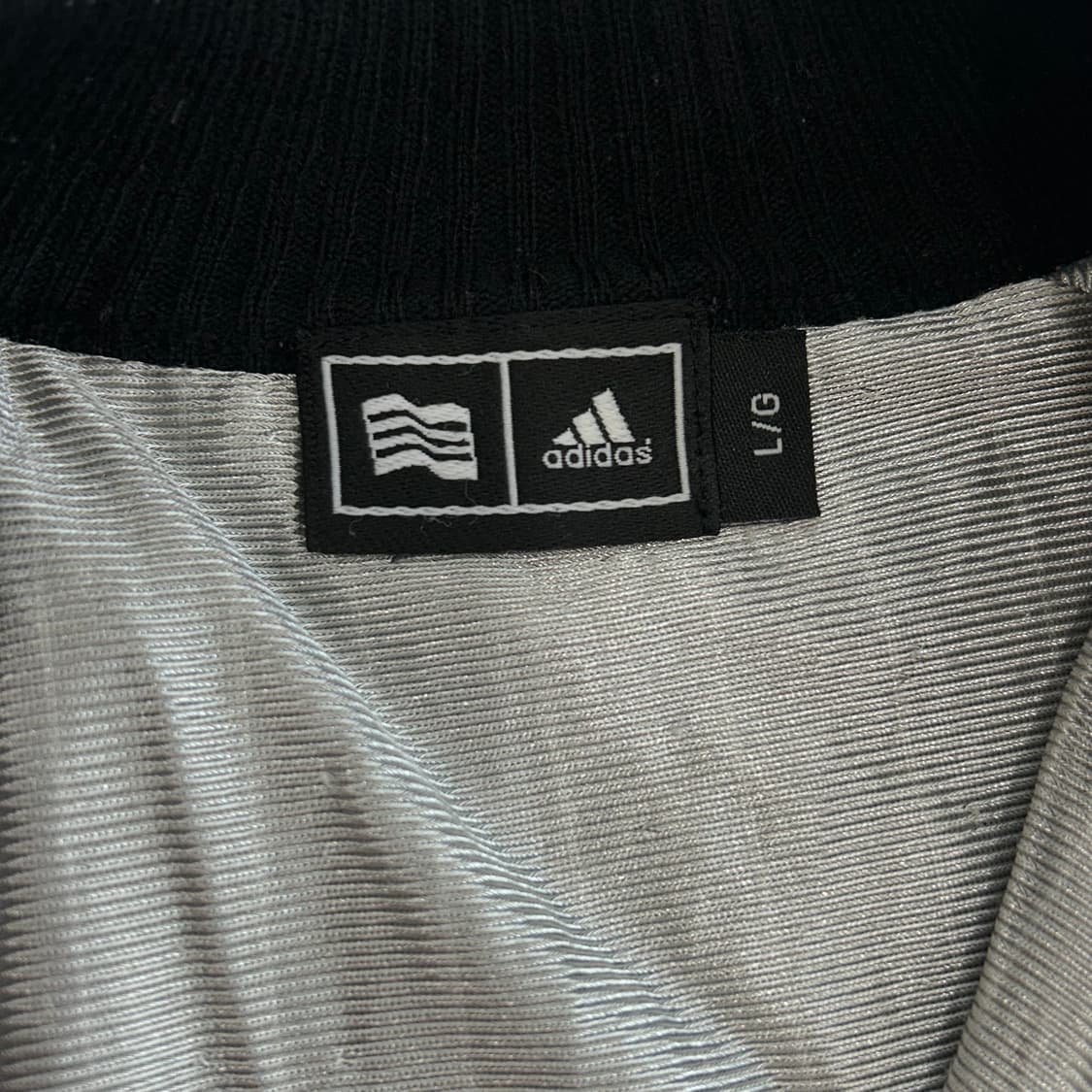 Adidas  아디다스 삼각로고 블랙 니트 반집업  상품이미지5