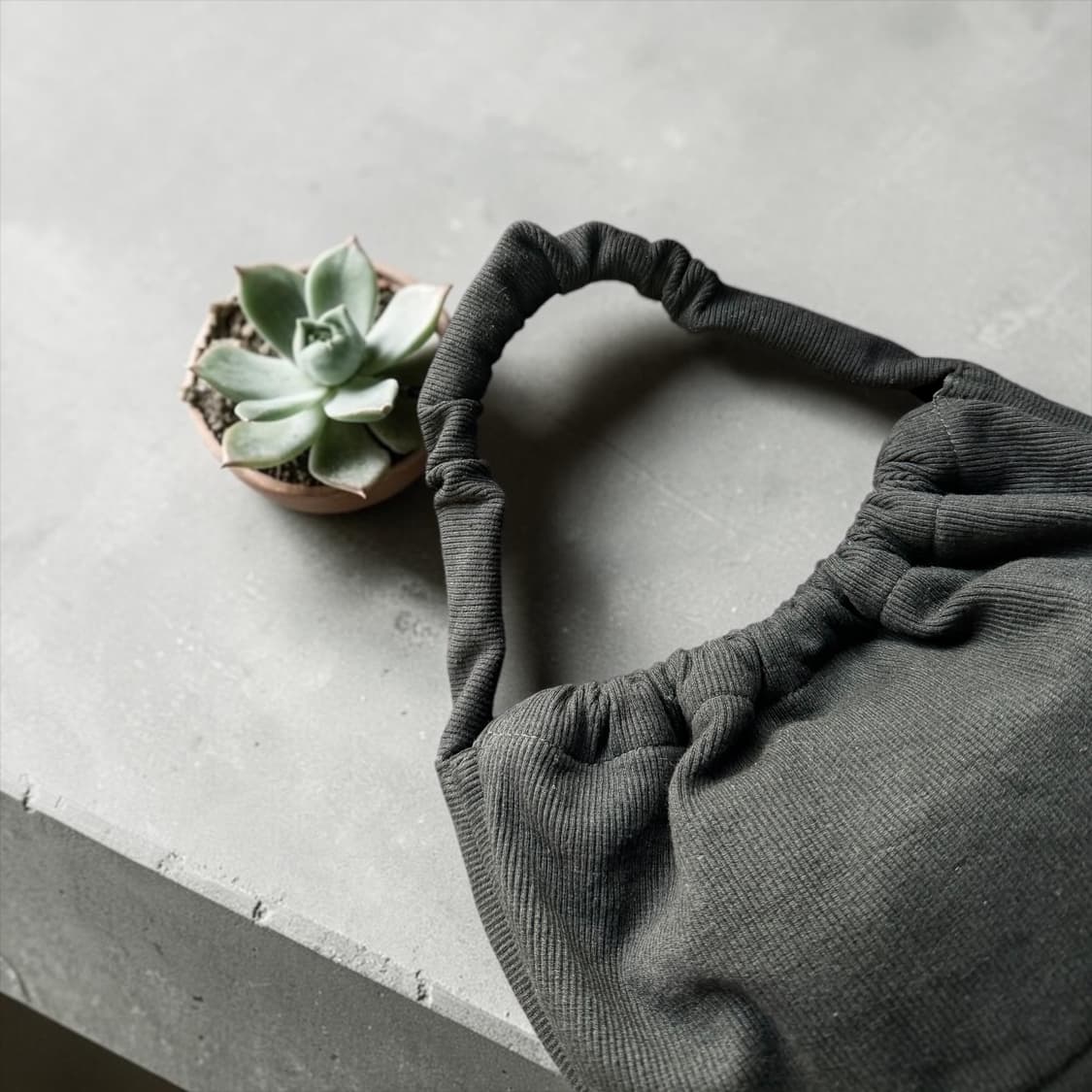 세터 코듀로이 미니 핸드백 상품이미지4